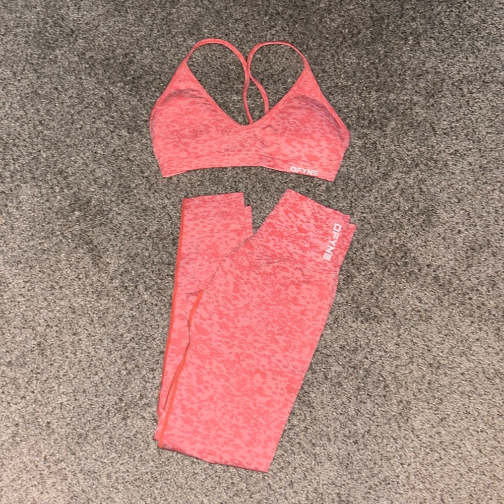 Dfyne revive leggings and bra set